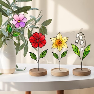 Personalized Birth Flower Stained Glass Garden Stake, Mother’s Day Gift, Floral Table Decor with Birth Month Flower Stained Glass