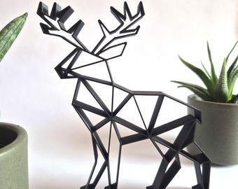 Reindeer line art in polygon style | Modern, delicately designed decoration for home & shop window | Gift or decoration for Christmas