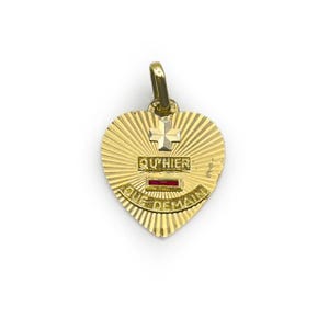 Vintage Engine Turned Augis Heart Pendant - 18ct Yellow Gold