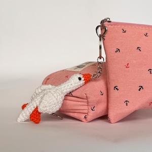 Crochet goose keychain Handmade mini crochet keyring Crochet amigurumi Cute crochet keychain, bag charm, car mirror hanger Crochet bird