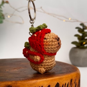 Crochet capybara Strawberry cute keychain Unique crochet gifts Crochet accessories Handmade keyring Capybara bag charm Funny key holder