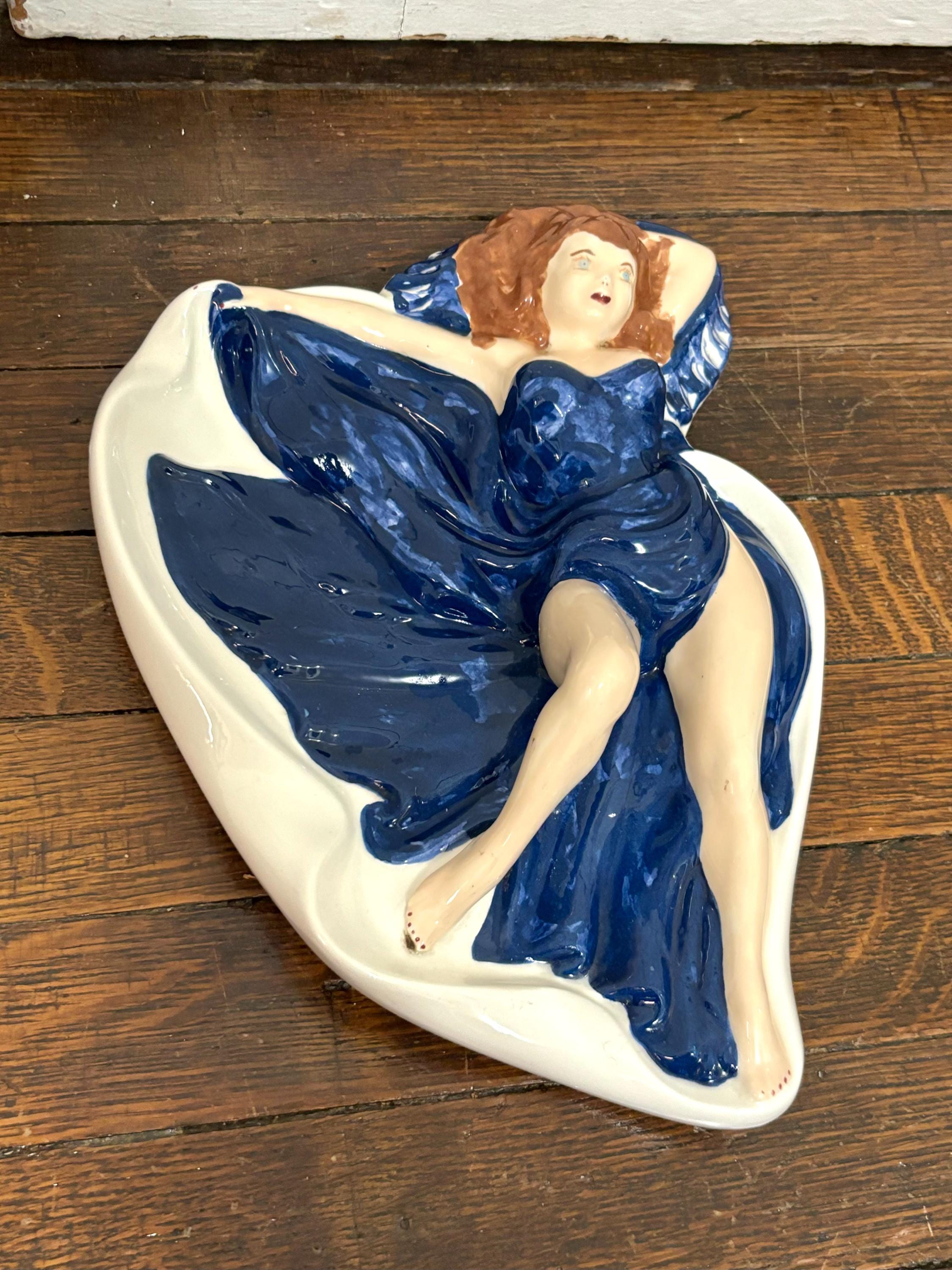 Pin up Ashtray - Etsy