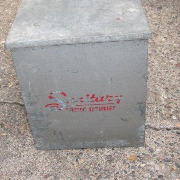 Reserved for kwhite5665 - Vintage Milk Cooler
