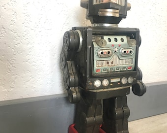 Vintage Tin Toy Robot