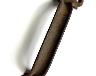 Grande poignée de porte en fer antique