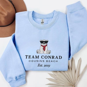 Team Conrad Junior Mint Bear Bestickter SweatshirtHoodie, Cousins Beach Est. 2009 T-Shirt, Der Sommer ich schön geworden, TSITP Tee