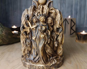 Hecate Wooden Statue,Triple Goddess Hecate ,Gods Witchcraft Altar Idol, Wiccan Pagan Art