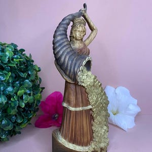 Obfitość Statua Obfitości Hinduska bogini Bogactwo Powodzenia Duchowy wystrój domu Bogactwo bóstwo Statua Bogini Wystrój domu Drewniana statua Rzeźba w drewnie