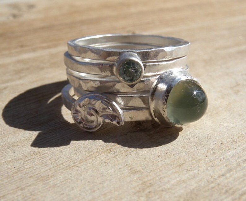 Prehnite and Aquamarine Stacking Ring Set with Repousse Silver Shell Sz 7 OOAK image 4