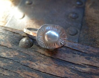 Sterling and Pearl Ring Sz 7