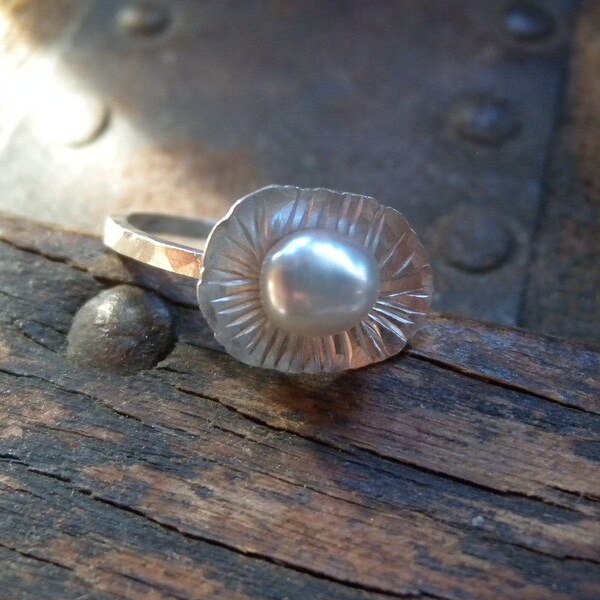 Sterling and Pearl Ring Sz 7