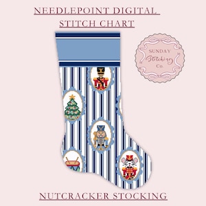 Puede incluir: Patrón de punto de cruz digital para un calcetín navideño. El calcetín presenta un patrón de rayas azules y blancas con marcos ovalados que contienen imágenes de un árbol de Navidad, cascanueces, un tambor y un ratón. La parte superior del calcetín es azul liso. El texto en la imagen dice "Nutcracker Stocking".