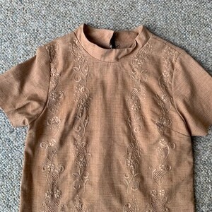 Beautiful Vintage 1960's Embroidered Shift Dress in Light Brown Heather and Fully Lined image 2