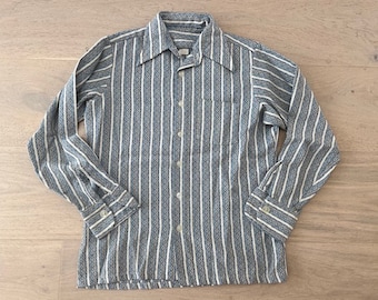 Very Cool Men's Vintage Jacquard Blue and Cream Stripe Wool Shirt