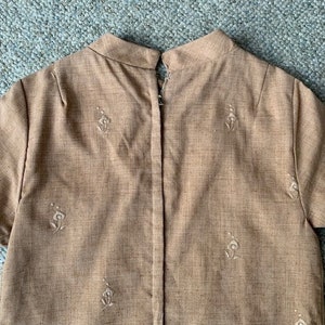 Beautiful Vintage 1960's Embroidered Shift Dress in Light Brown Heather and Fully Lined image 6