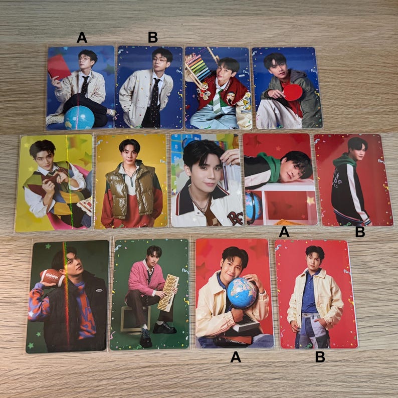 Pu&ograve; includere: Set di tre tazze in ceramica con finitura opaca e macchiettata. Ogni tazza &egrave; di un colore diverso: azzurro, crema e grigio. Design semplice e moderno, con un manico comodo.