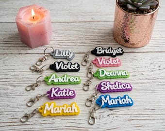 Llavero retro personalizado de acrílico con etiqueta de nombre, etiqueta duradera y personalizada para mochilas, loncheras y bolsos de pañales.