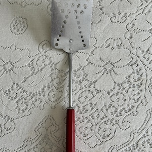 Vintage Corona Red Bakelite Spatula – USA 1950s Stainless Steel Slotted Turner – Free Ship to Most Areas