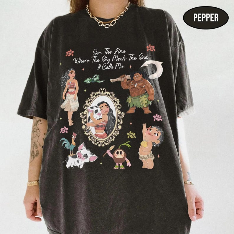 Camiseta vintage de la princesa Moana con lazo coqueto, camiseta de Disney de Maui Hei Hei Pua, camiseta con estética femenina para viaje de chicas a Disneyland WDW imagen 2