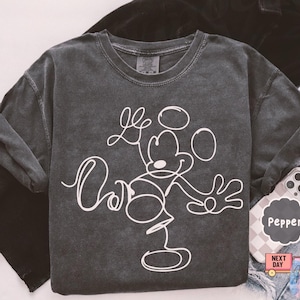 Retro Mickey Outline T-Shirt, Crop Top, Women&#39;s Disney Tee, Disneyland Trip, Magical Mickey Mouse Design, Retro 90s Vintage Style