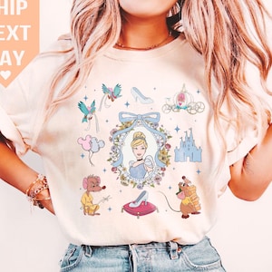 Cinderella Disney Princess T-Shirt, Classic Fairy Tale Design, Perfect for Disney Fans, Vintage 1950s Inspired, Womens Disneyland Gift