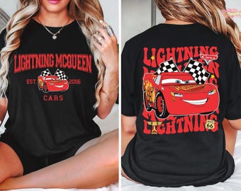 ディズニー カーズ ライトニング・マックィーン Tシャツ、シャツ、2006年創業、ラジエータースプリングスデザイン、ピストンカップコレクション、ディズニーファンへのギフト