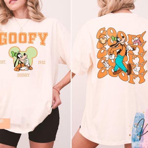 Retro 90s Goofy Disney T-Shirt, Est 1932 Classic Design, Perfect for Disney Fans, Cute Dog Character Tee, Disneyland & Disneyworld Gift