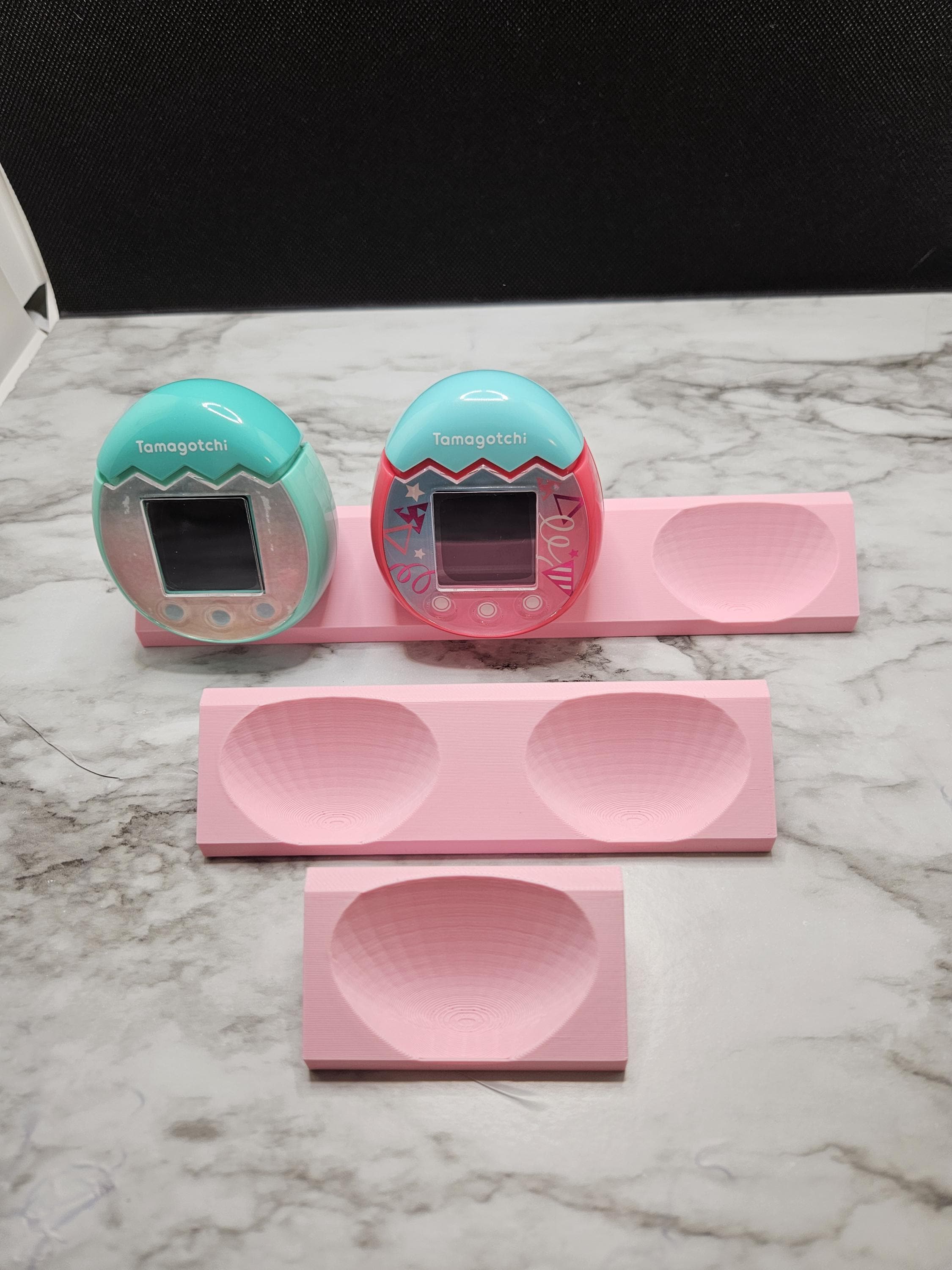 3d Printed Tamagotchi Paradise and Extra Wide Pix Display Stands