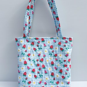 Quilted tote bag shopping bag travel bag cotton bag gingham blue