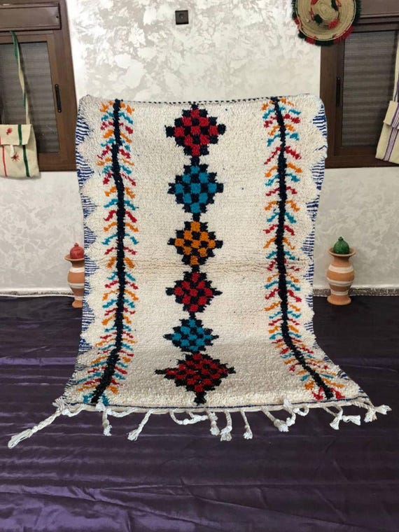 Azilal Moroccan Rug: Vibrant Wool Carpet (Handmade Geometric Design)