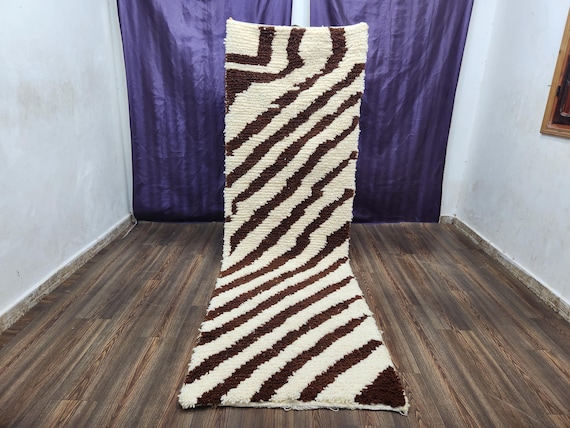 Elegant Handmade White Rug, for Cozy Home Décor