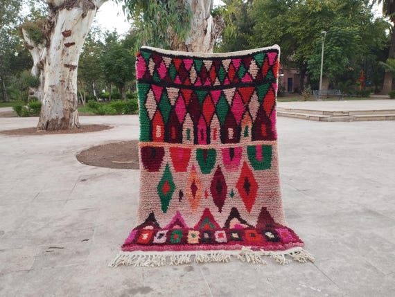 Moroccan Berber Rug: Wool Boujaad Design - Soft, Handwoven