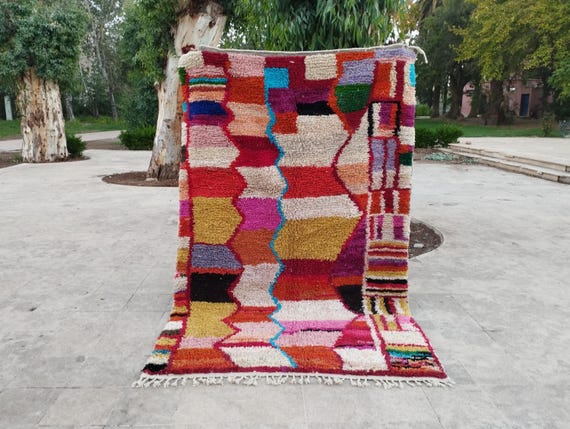 Berber Wool Rug: Moroccan Red Boujaad Pattern - Handmade Style