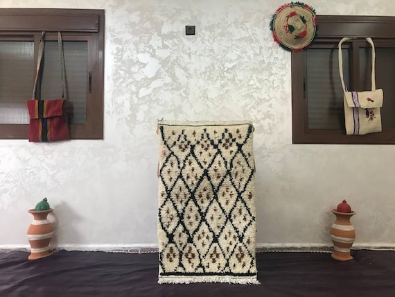 Moroccan Wool Runner: Berber Boujaad Kilim Rug (12x14 Hand-Knotted)