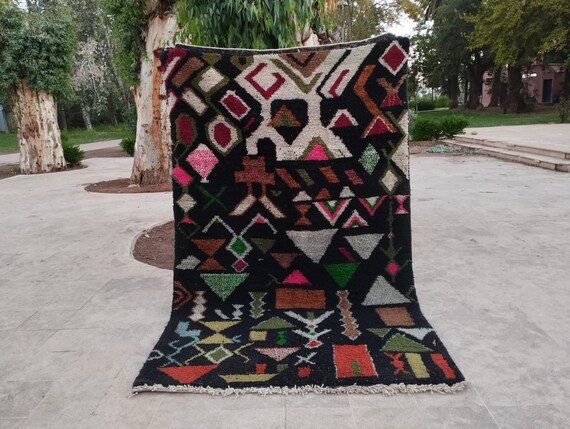 Moroccan Berber Rug: Black Wool, Handwoven Geometric Design