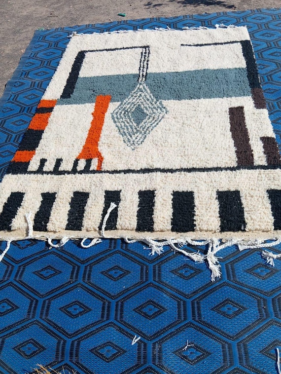 Colorful Moroccan Wool Berber Rug: Handmade Shag Texture