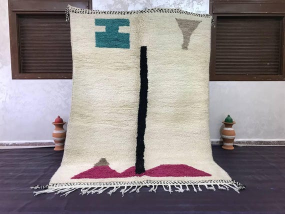 Moroccan Berber Rug: Plush Pink Wool, Geometric Style (Custom Sizes)