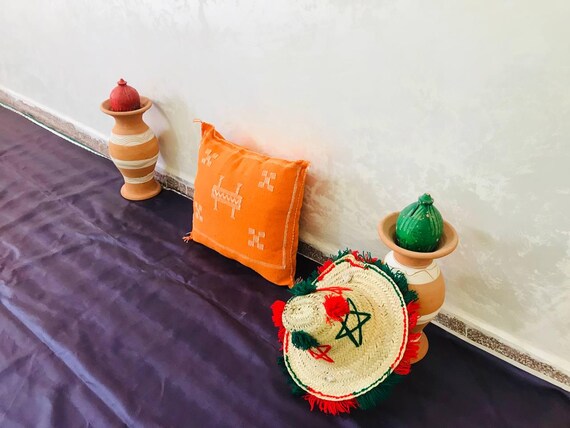 Tribal Moroccan Pillow Cover: Handmade Wool Cushion (50x50 cm)