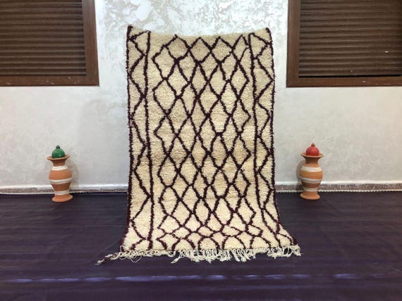 Moroccan Berber Wool Rug Runner, Boho Geometric Design (Fringe Ends)