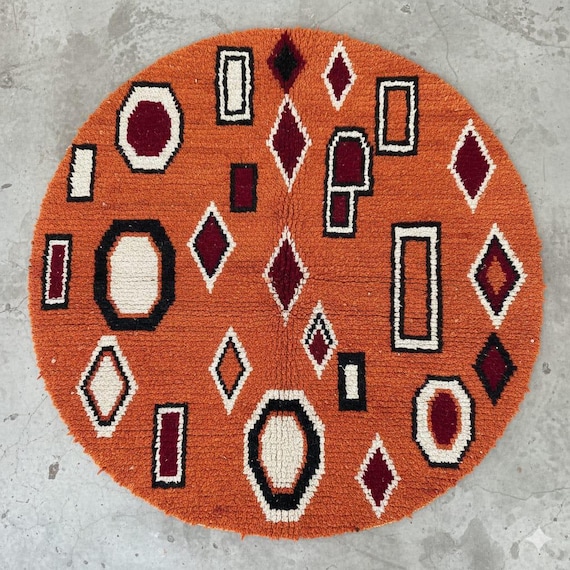 Vibrant Round Orange Area Rug - Stylish Floor Decor