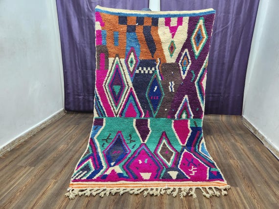 Moroccan Berber Rug: Handwoven Wool, Burgundy Border - Soft Texture