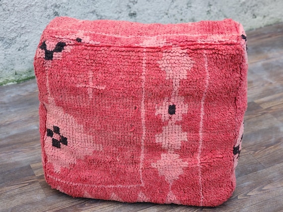 Stylish Wool Pouf Rug - Modern Accent for Living Room & Bedroom