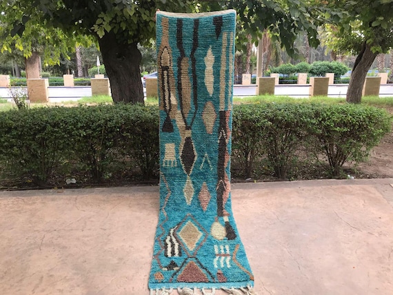 Moroccan Berber Wool Runner Rug (Handwoven, Tribal Pattern, Tassels)