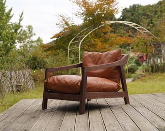 Wooden Leather Lounge Chair, Mid Century Modern Accent Chair, Solid Wood Frame Armchair, Luxury Living Room Seating