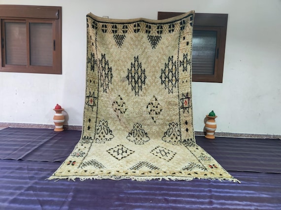 Azilal Moroccan Rug - Handwoven Cream Wool with Black Diamonds