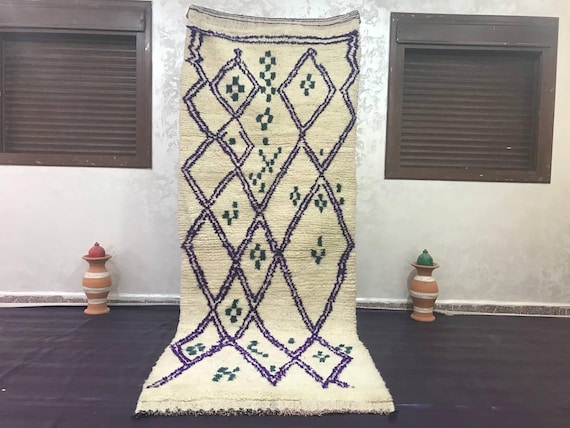Berber Boujad Wool Rug Runner: Moroccan Handmade Carpet (Cream & Purple)