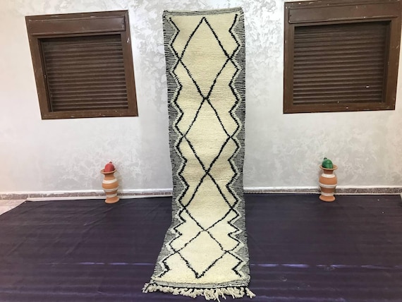 Runner Rug: Moroccan Berber Wool - Handmade Geometric Pattern