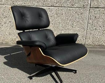 高級ミッドセンチュリーモダンラウンジチェア – プレミアムブラック本革＆無垢ウォールナット材アクセントチェア