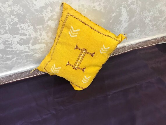 Berber Pillow: Moroccan Wool and Sabra Silk Tassels (Oblong, Handcrafted)