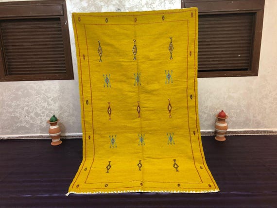 Floral Kilim Rug: Handwoven Wool Jute - Moroccan Zanafi Design